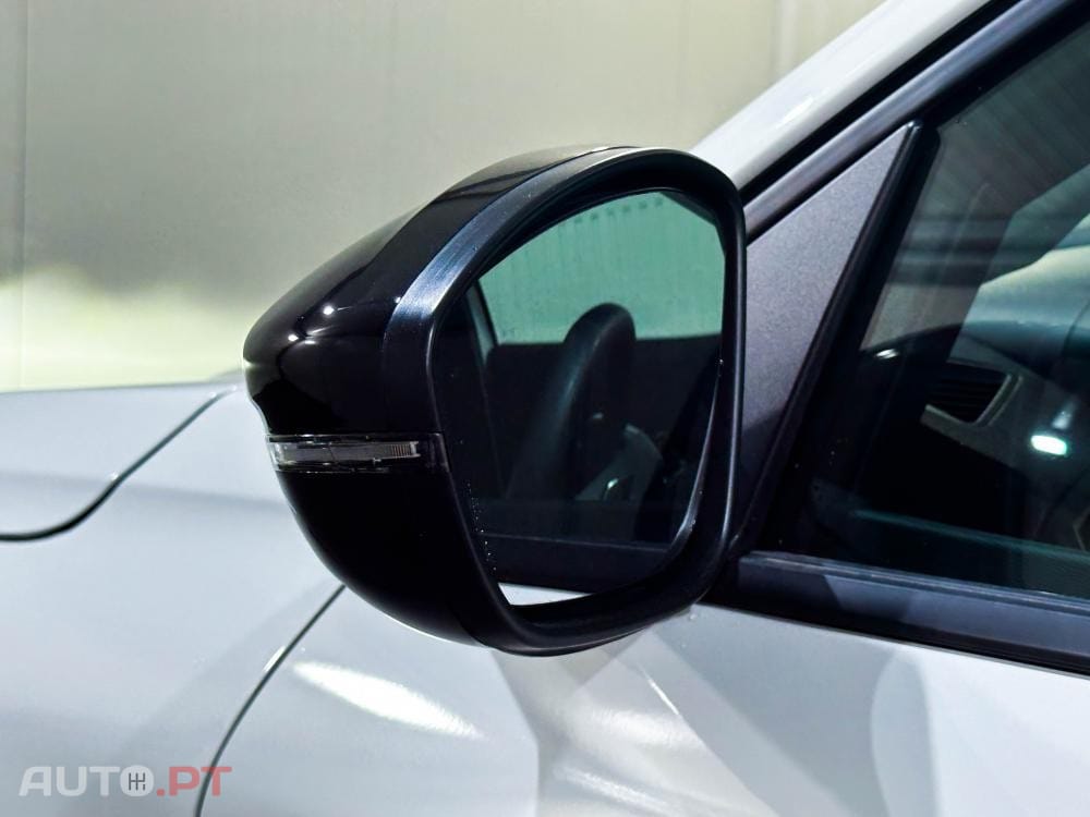 Peugeot 208 1.2 Hybrid Allure e-DCS6