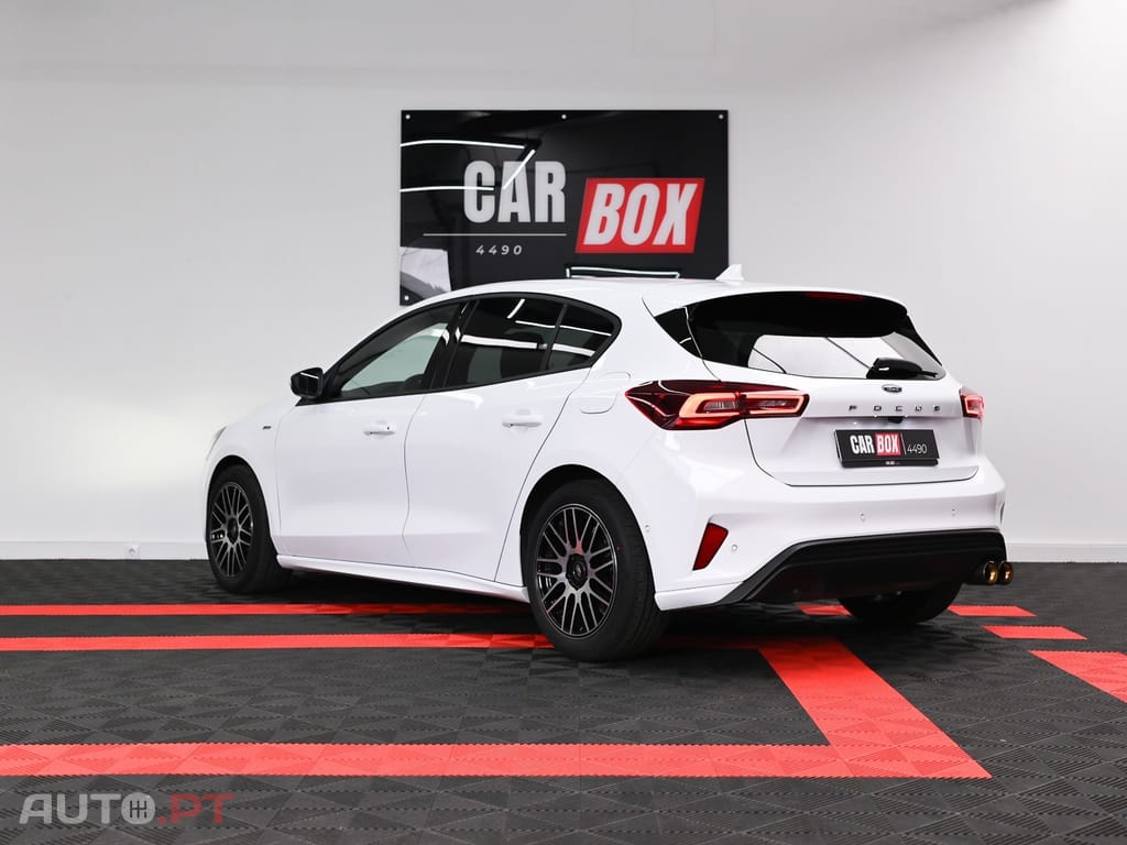 Ford Focus 1.0 EcoBoost MHEV ST-Line X Aut.