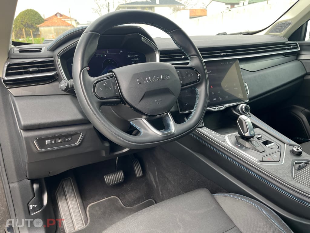 Lynk & Co 01 O1