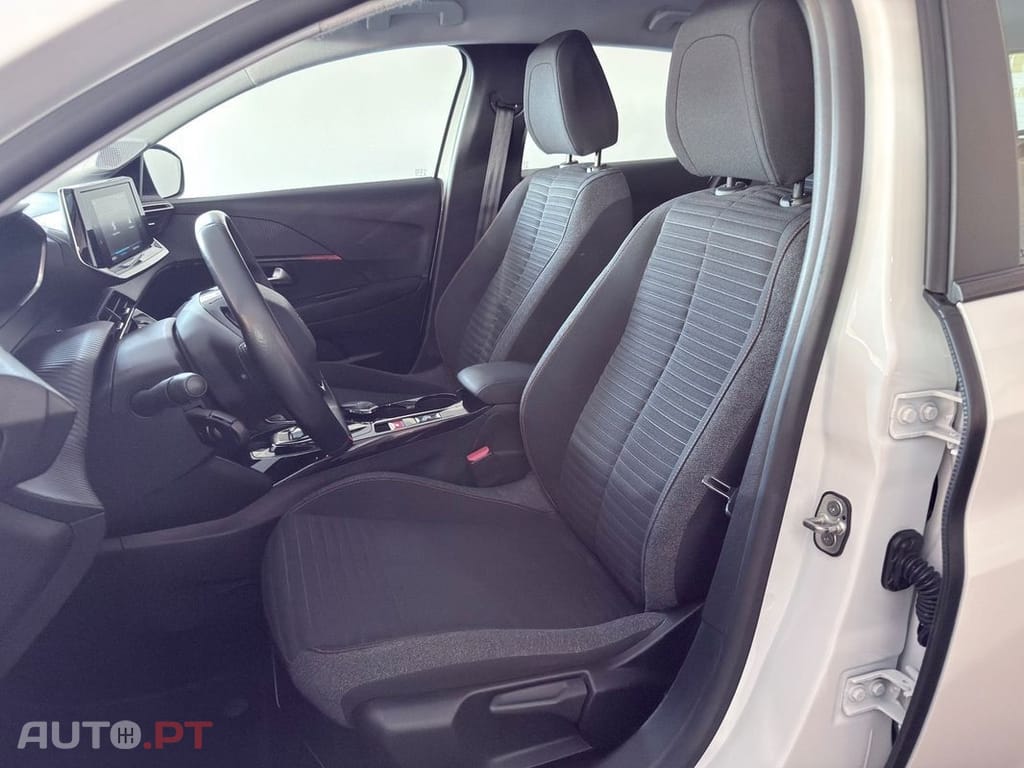 Peugeot E-208 50 kWh Allure Pack