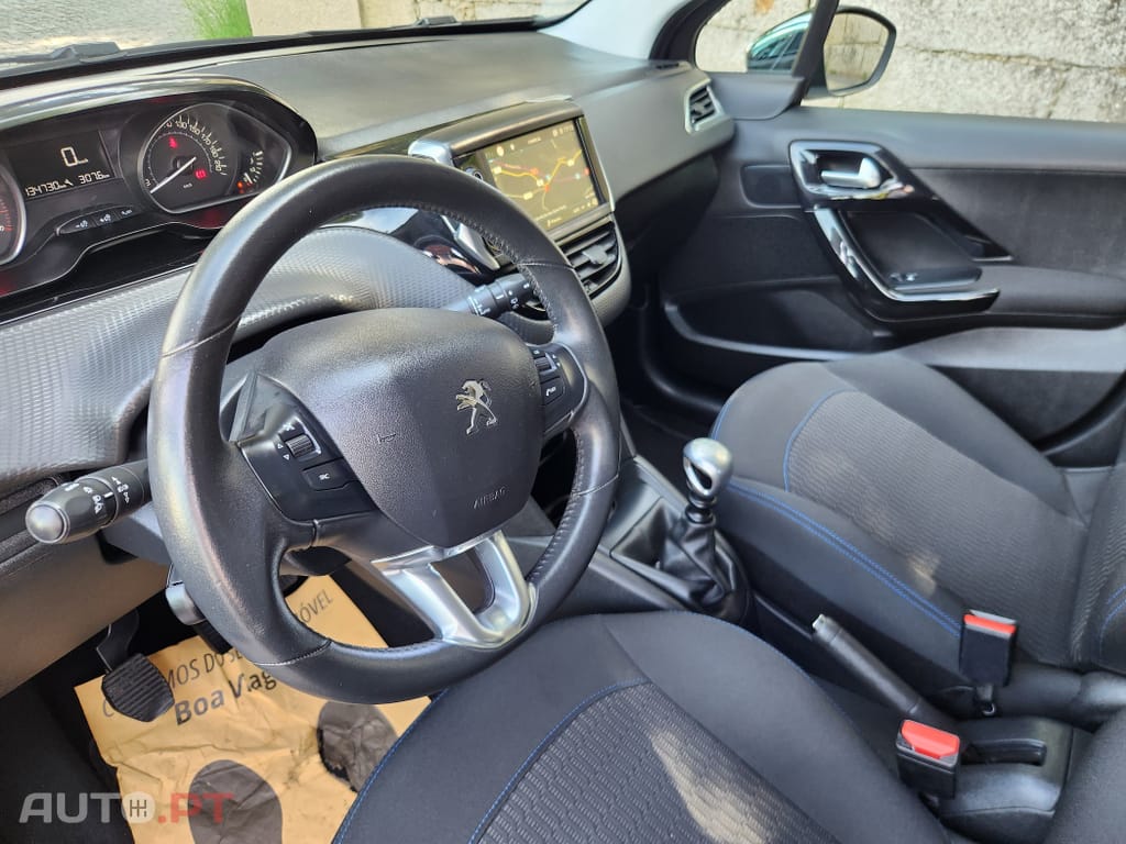 Peugeot 208 1.5 BlueHDi Signature