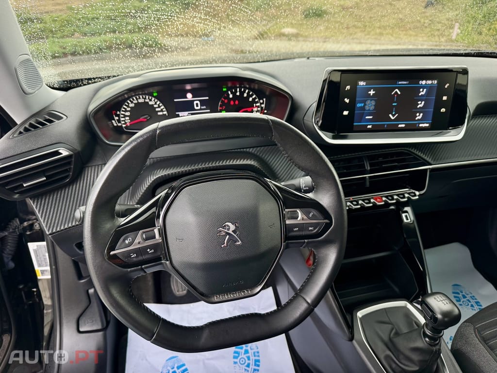 Peugeot 2008 1.2 PureTech Active Pack