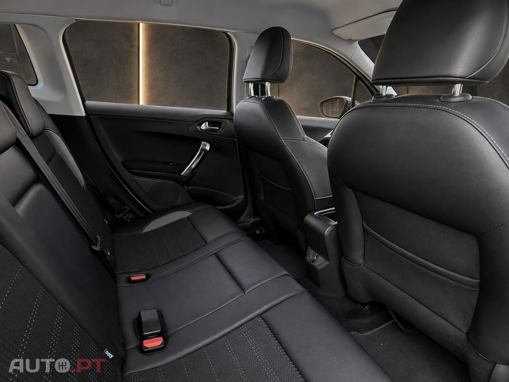 Peugeot 2008 1.2 PureTech Allure