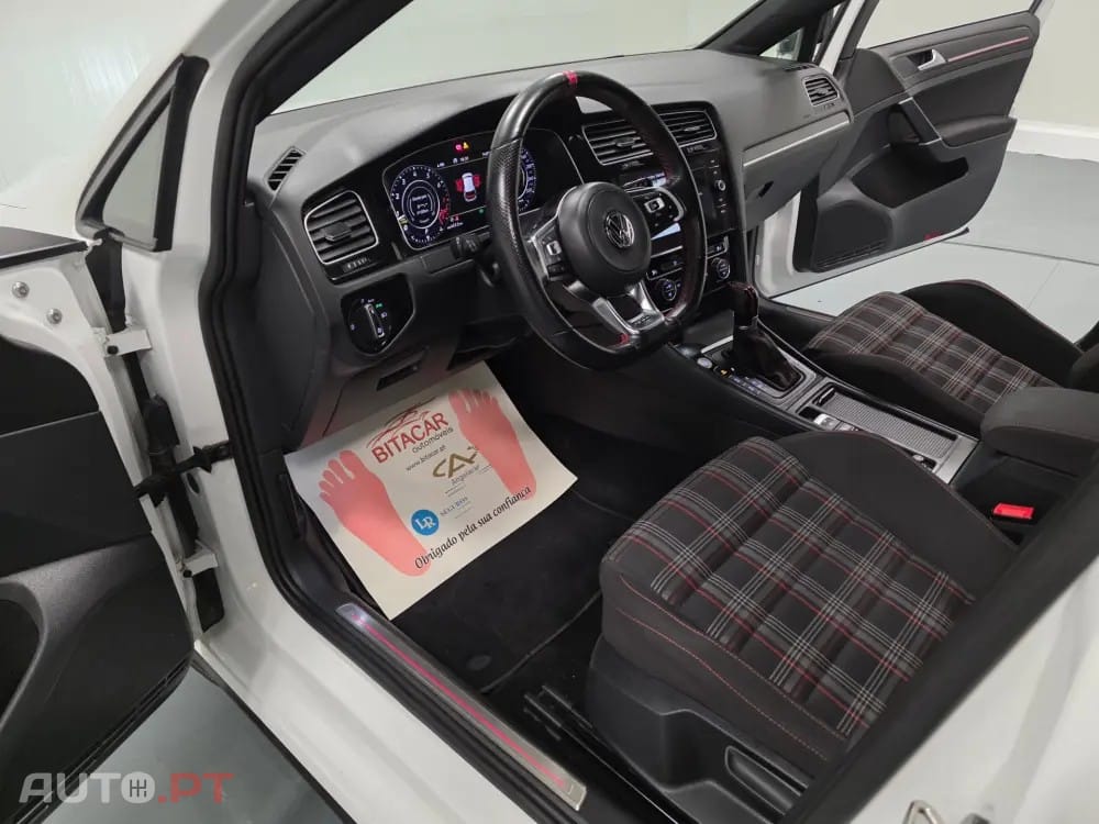 Volkswagen Golf 2.0 TSI GTI DSG Performance