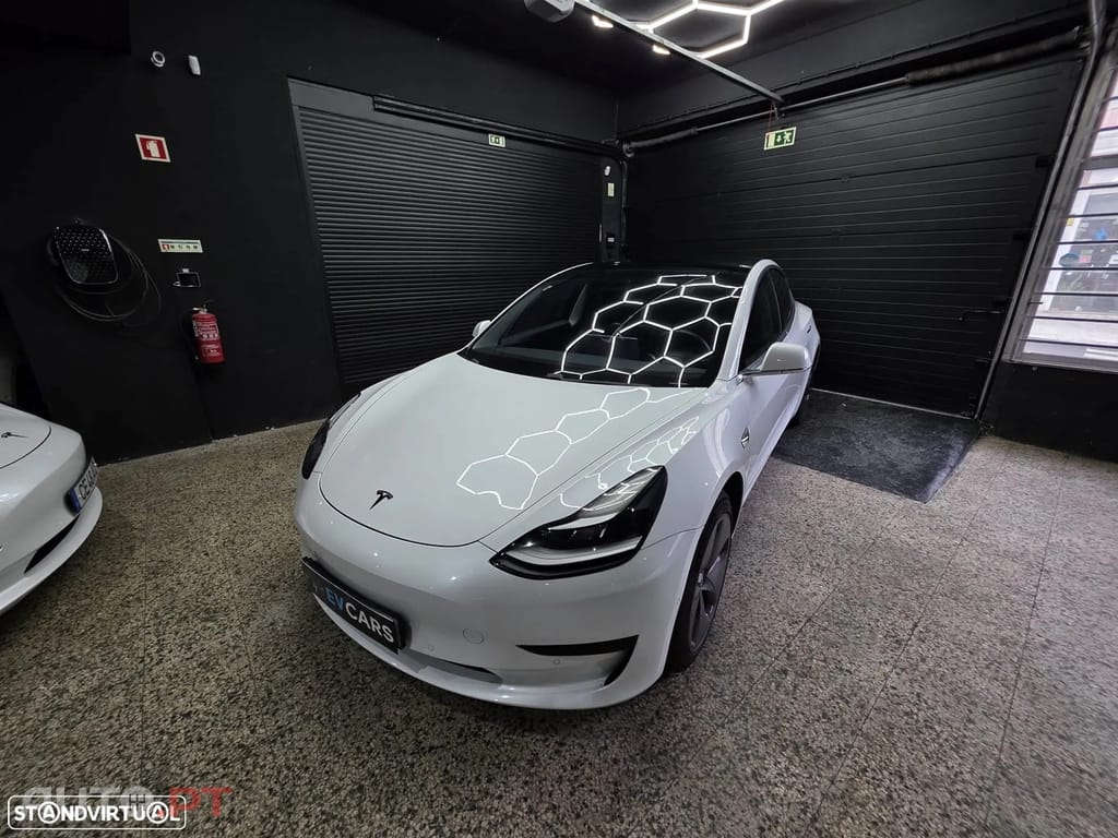 Tesla Model 3 Standard Range Plus RWD