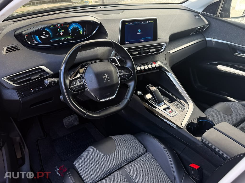 Peugeot 3008 1.6 Hybrid Allure e-EAT8