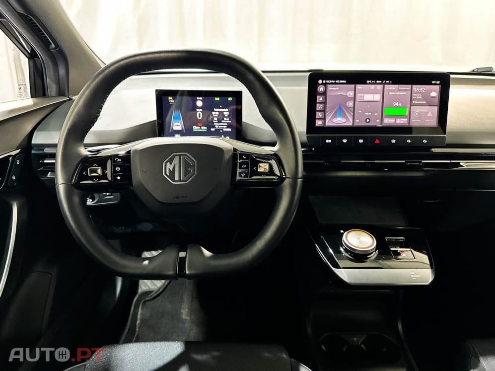 MG MG4 64 kWh Luxury