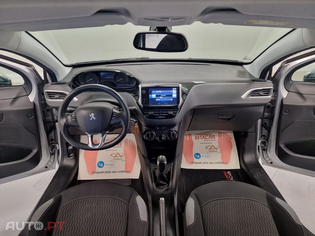 Peugeot 208 1.2 STYLE