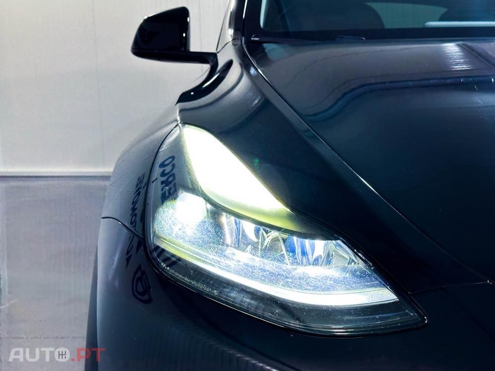 Tesla Model Y Long Range Dual Motor AWD