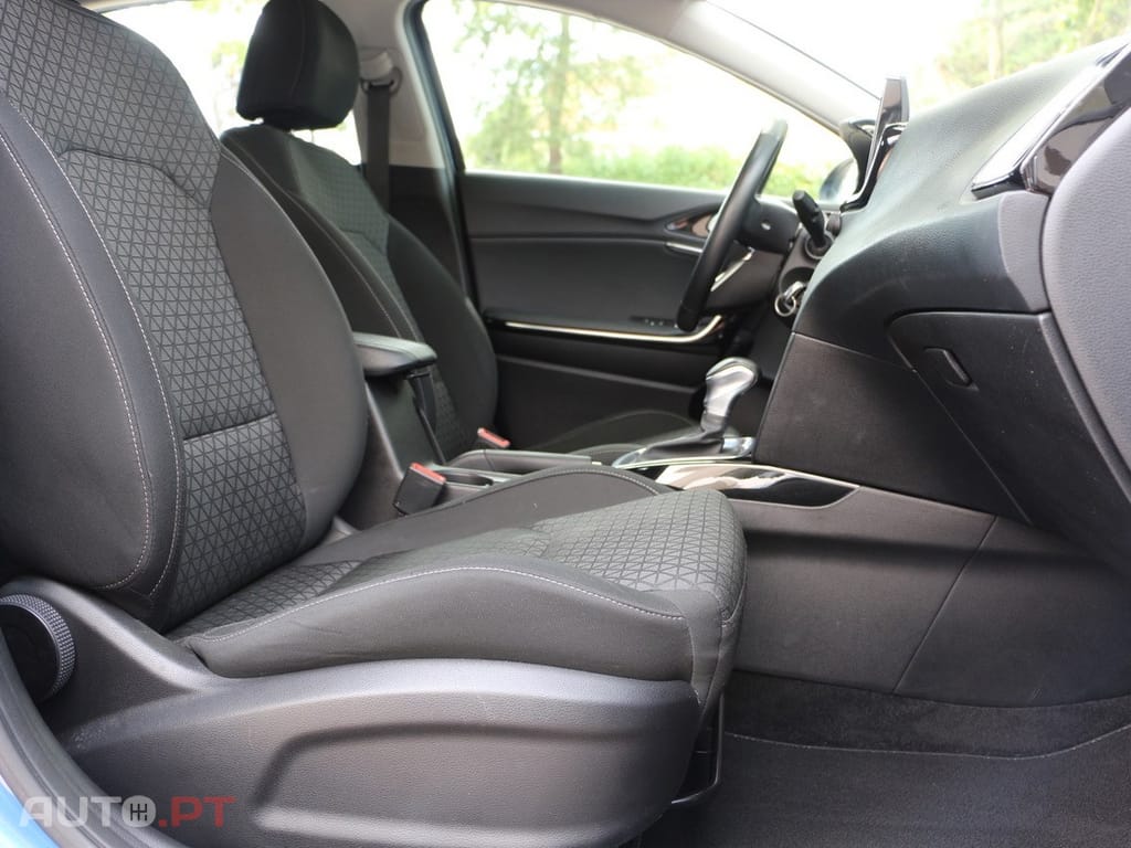 Kia Ceed 1.4 T-GDI TX+SRF 7DCT