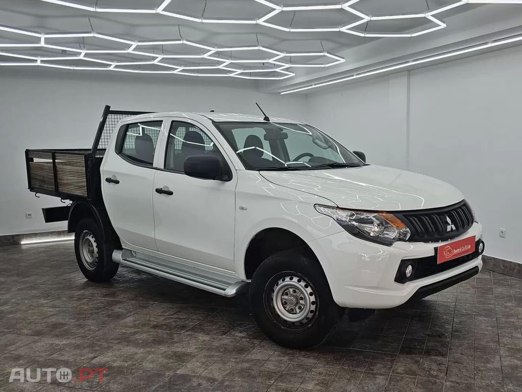 Mitsubishi L200 2.4 DI-D Invite 2WD