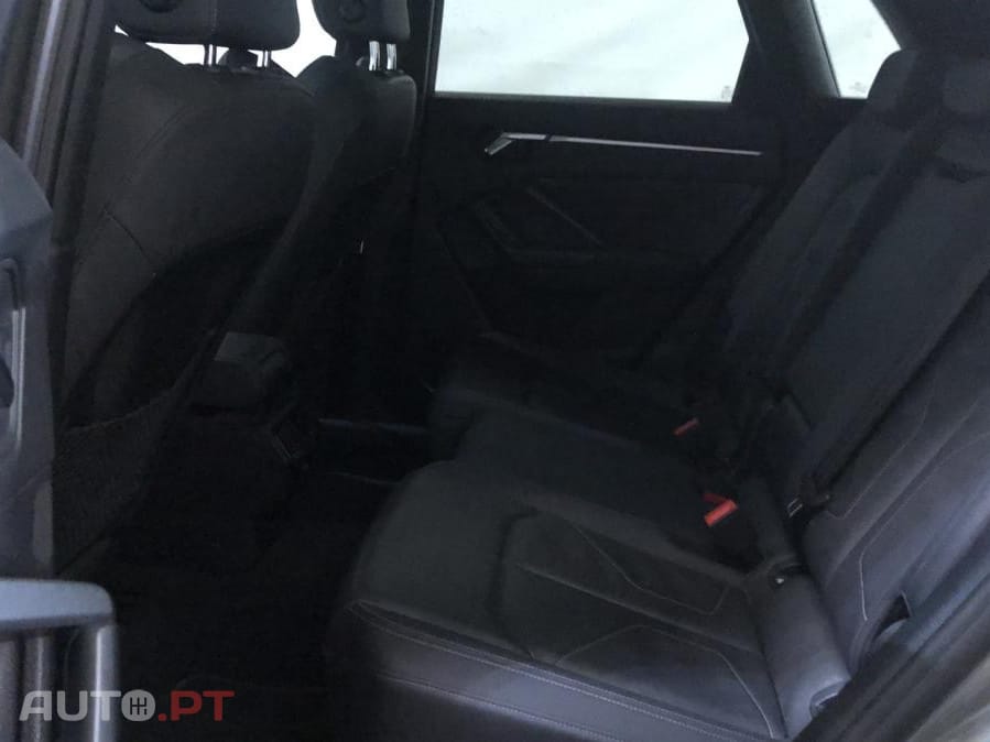 Audi Q3 45 TFSIe S line S tronic