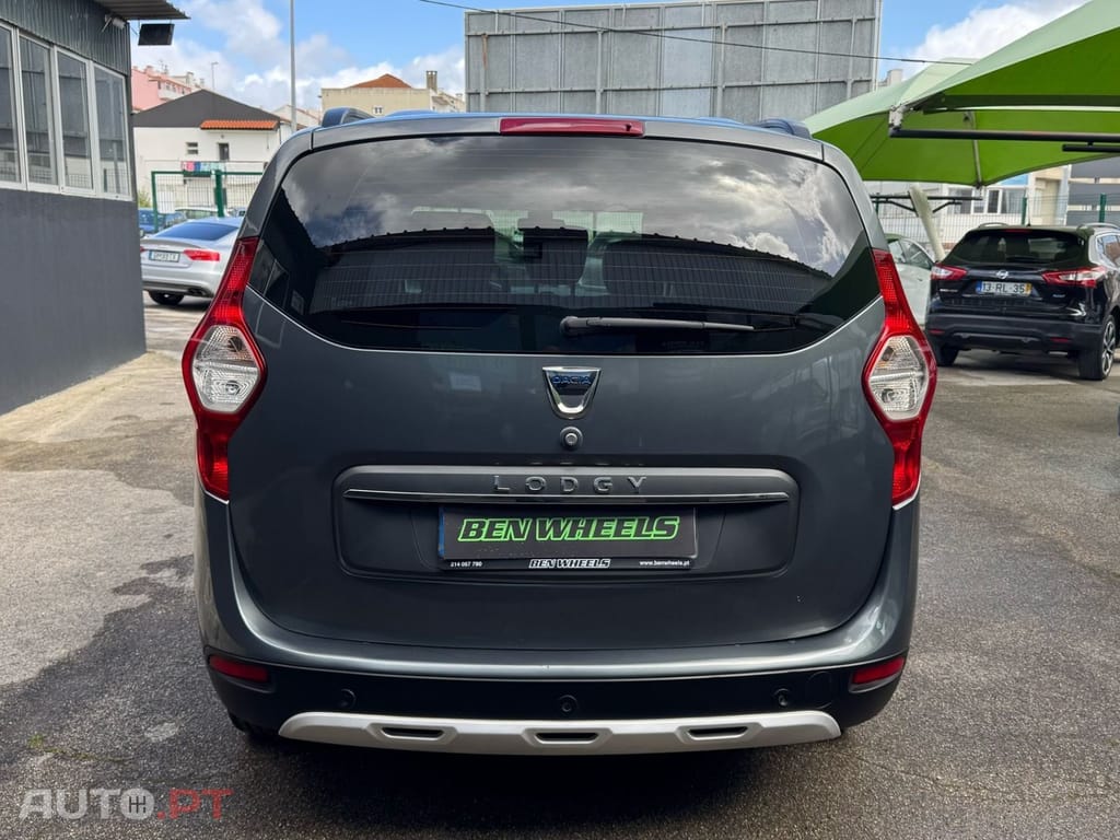 Dacia Lodgy 1.5 Blue dCi Stepway 7L