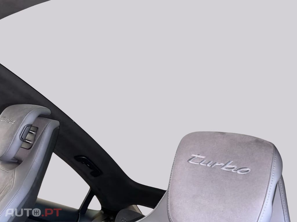 Porsche Taycan Turbo I.V.A DEDUTIVEL