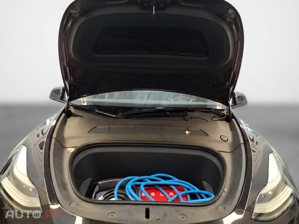 Tesla Model Y Long Range Dual M