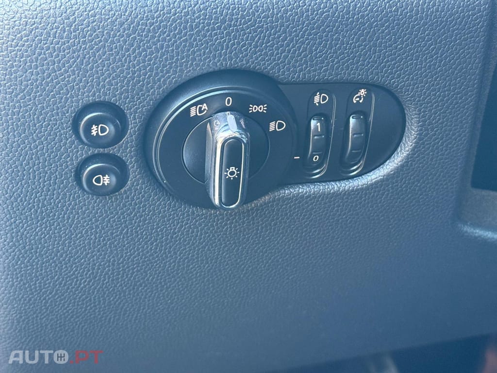 MINI Cooper LCI 3 Cilindros