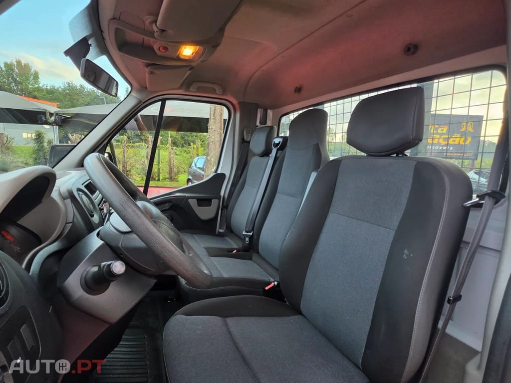 Renault Master 2.3 dCi 125.35 L4 MJ
