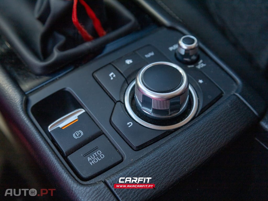 Mazda CX-3 1.8 Skyactiv-D Attraction