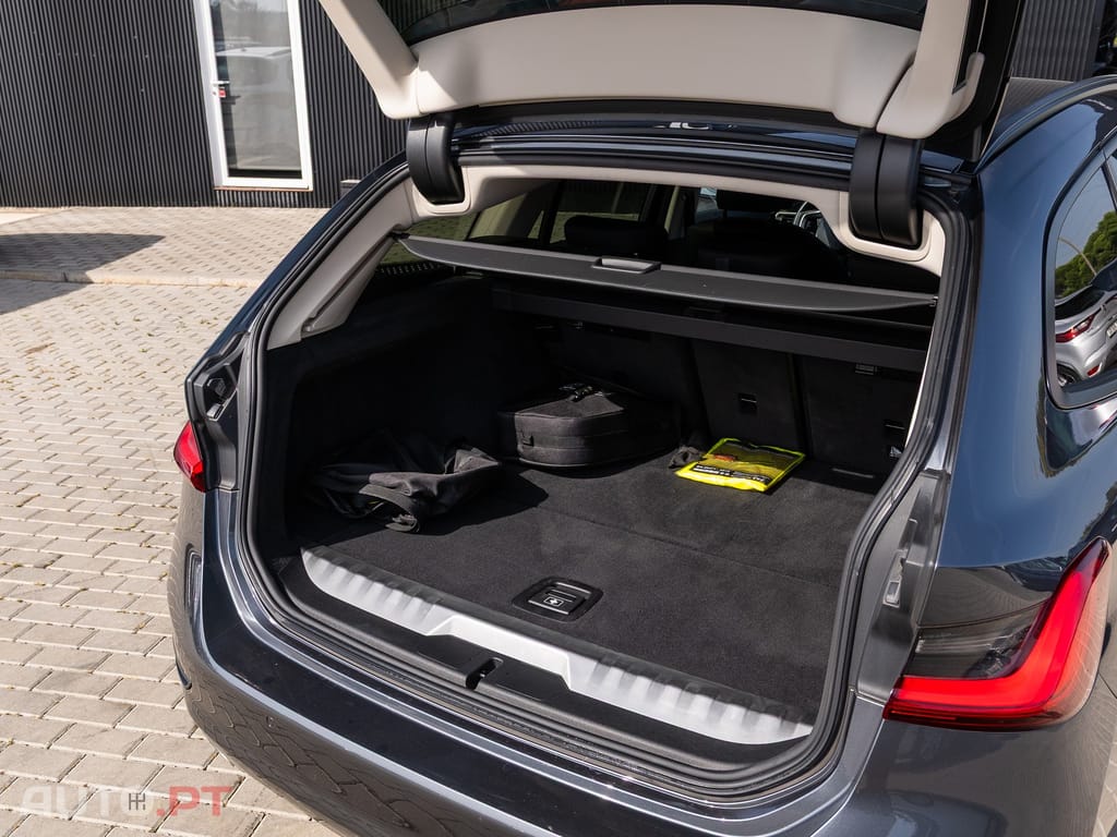 BMW 330 e Corporate Edition Auto