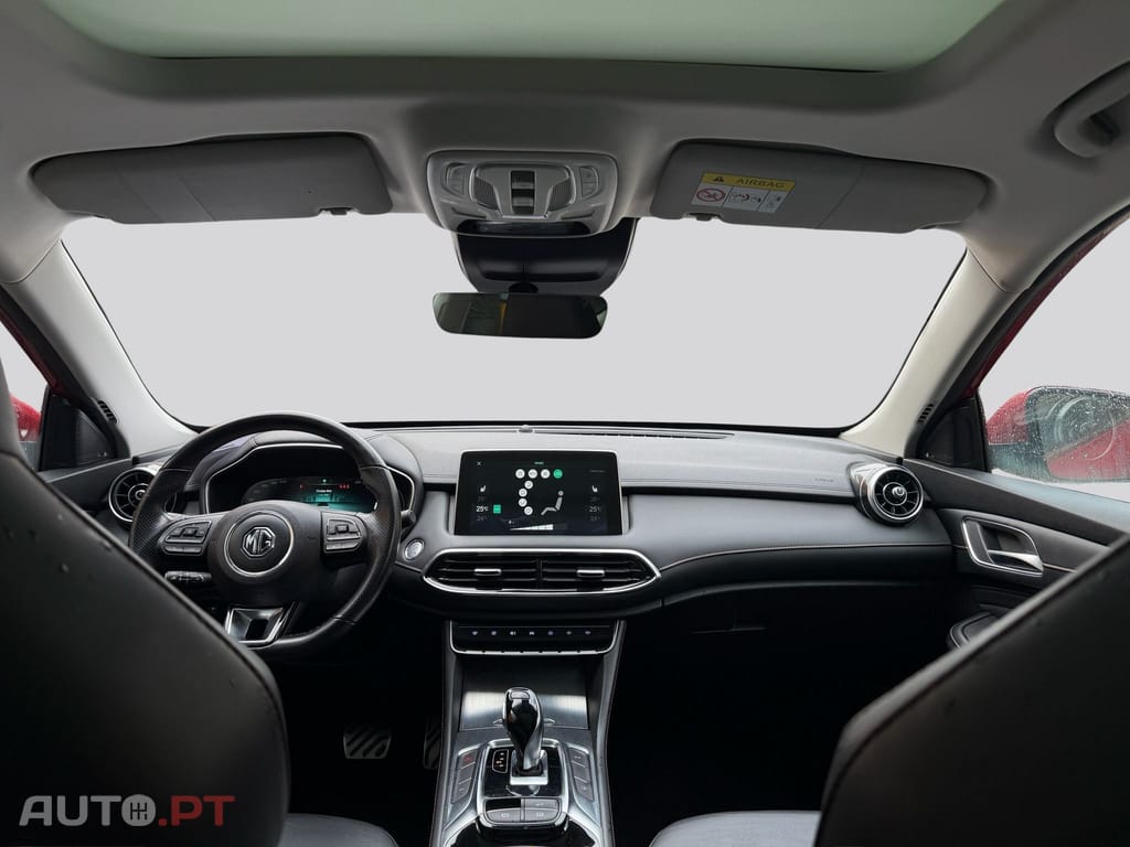 MG EHS PHEV Hybrid Luxury