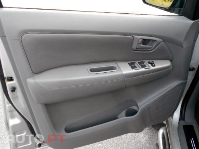 Toyota Hilux Traker 3.0D-4D OFF ROAD