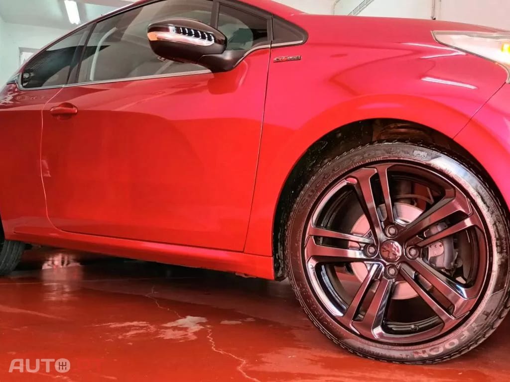 Peugeot 208 1.2 PureTech GT Line