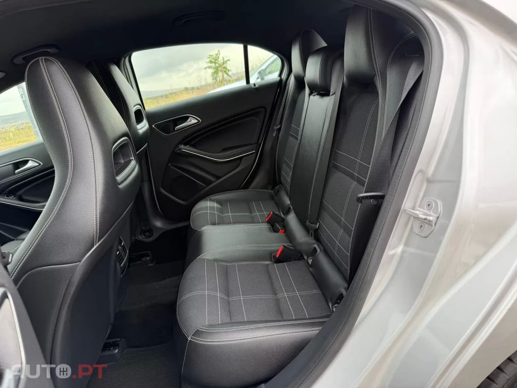 Mercedes-Benz A 180 d 7G-DCT Urban