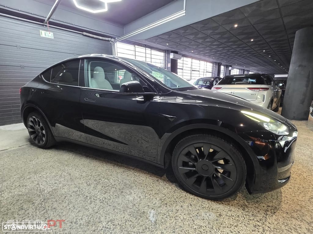 Tesla Model Y Long Range Dual Motor AWD