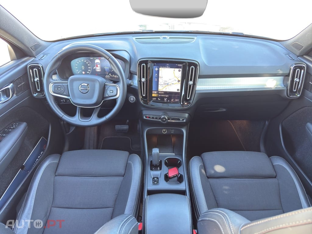 Volvo XC40 1.5 T5 PHEV Momentum Plus