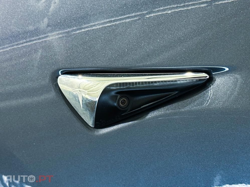 Tesla Model 3 Long-Range Dual Motor AWD
