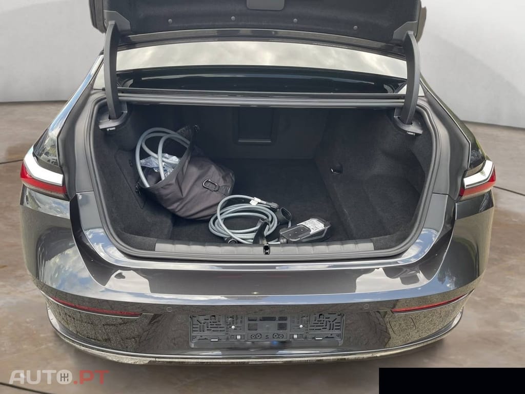 BMW 750 e xDrive