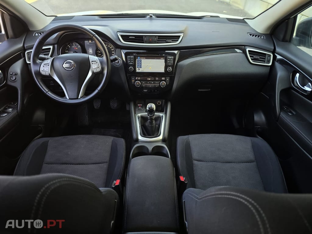 Nissan Qashqai 1.5 dCi N-Connecta 18 RS+PS