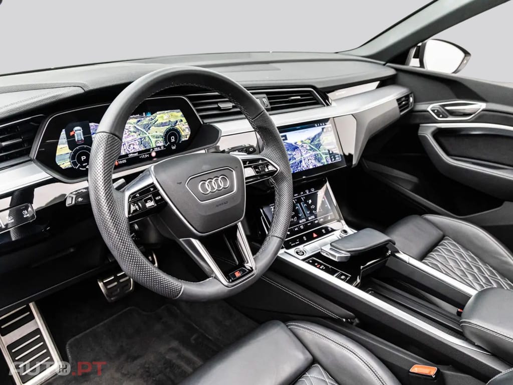 Audi Q8 E-Tron 55 S LINE BLACK I.V.A DEDUTIVEL 