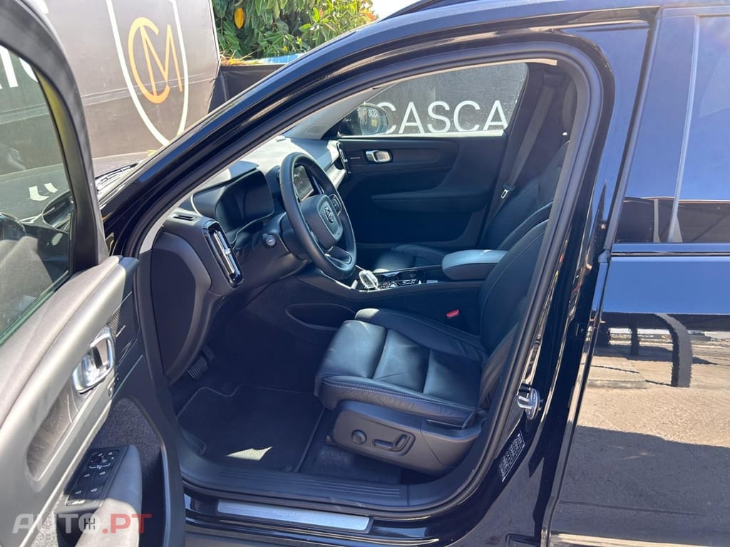 Volvo XC40 1.5 T4 PHEV Plus Dark