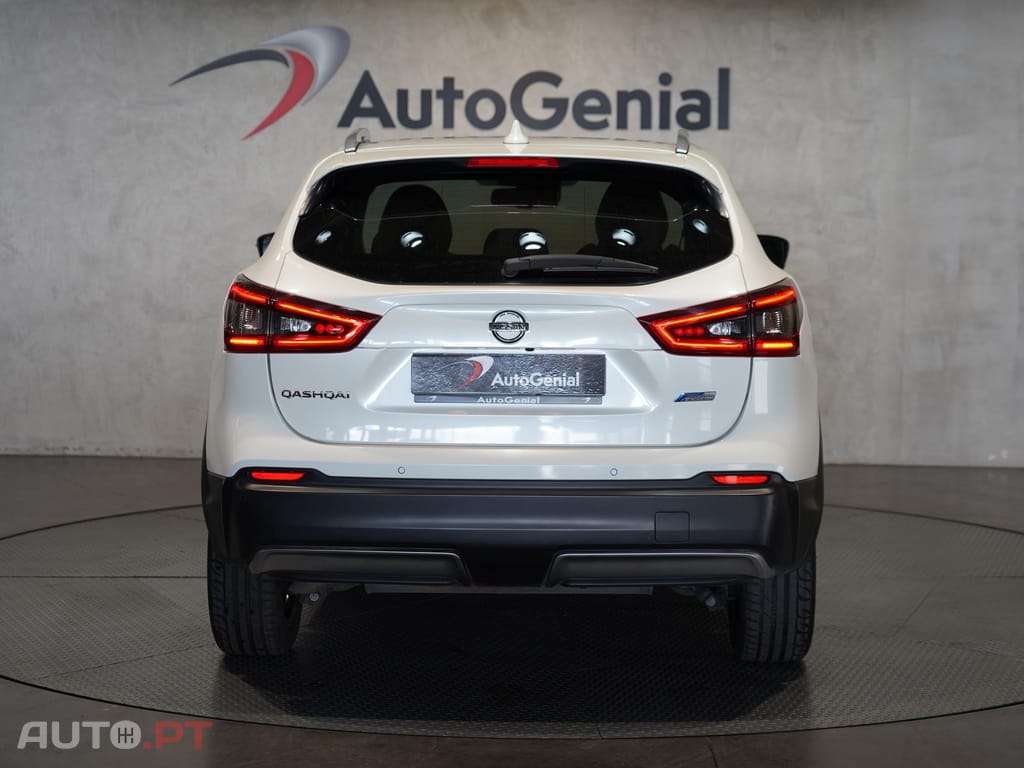 Nissan Qashqai 1.3 DIG-T N-Connecta J18