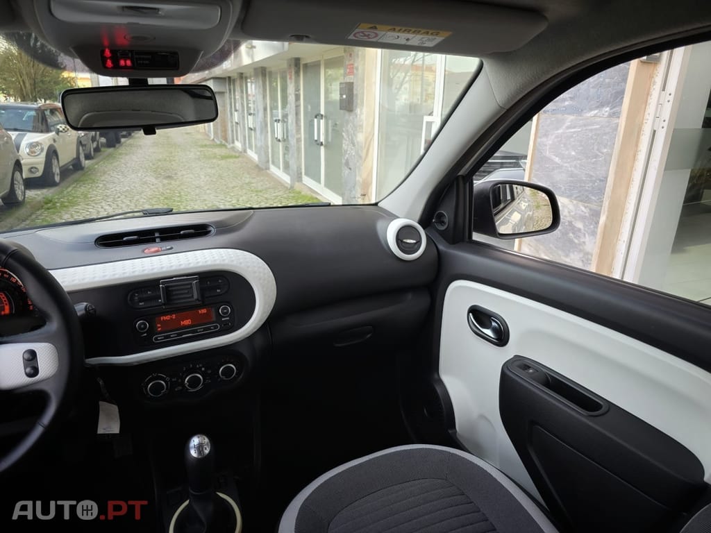Renault Twingo SCe 70 S&S Cosmic