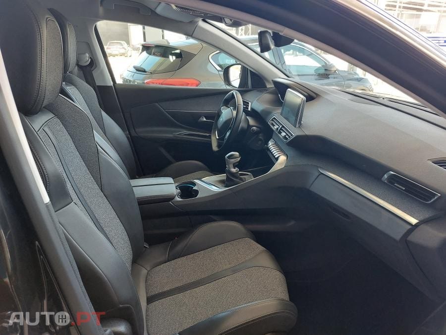 Peugeot 5008 1.5 BlueHDi Allure