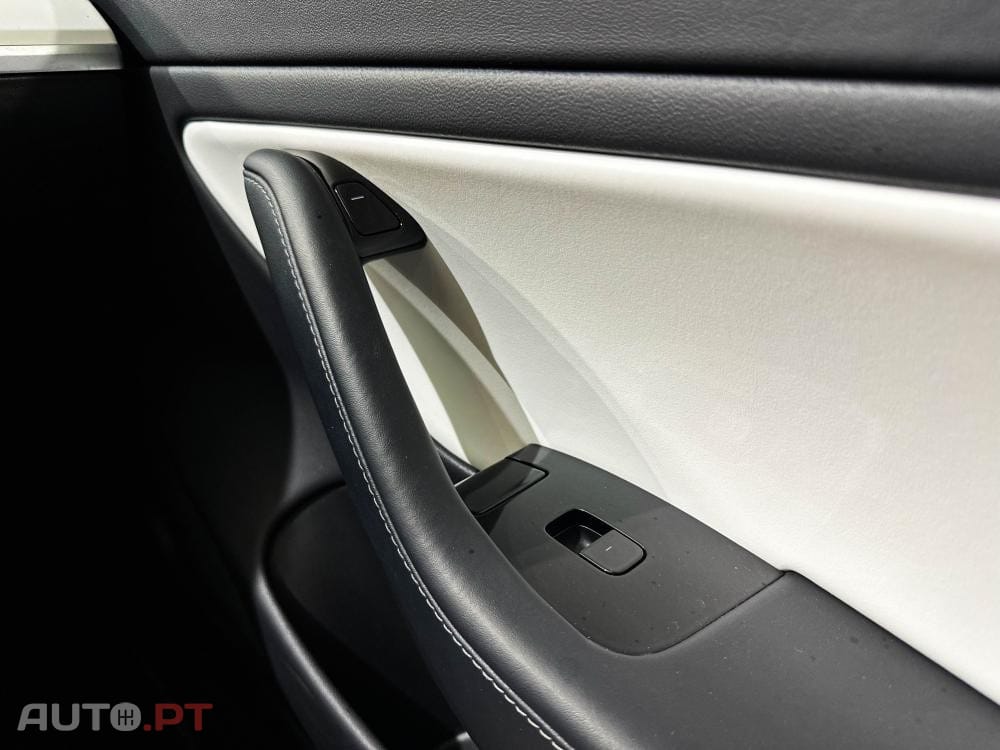 Tesla Model 3 Long-Range Dual Motor AWD