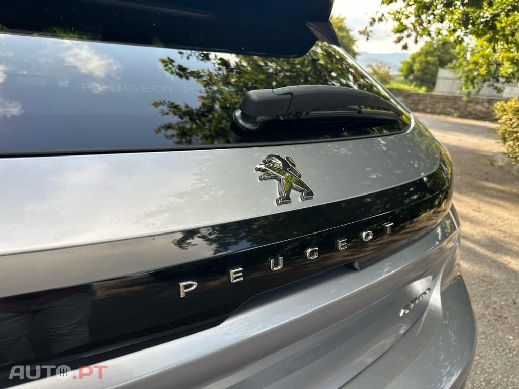 Peugeot E-208 50 kWh GT Pack