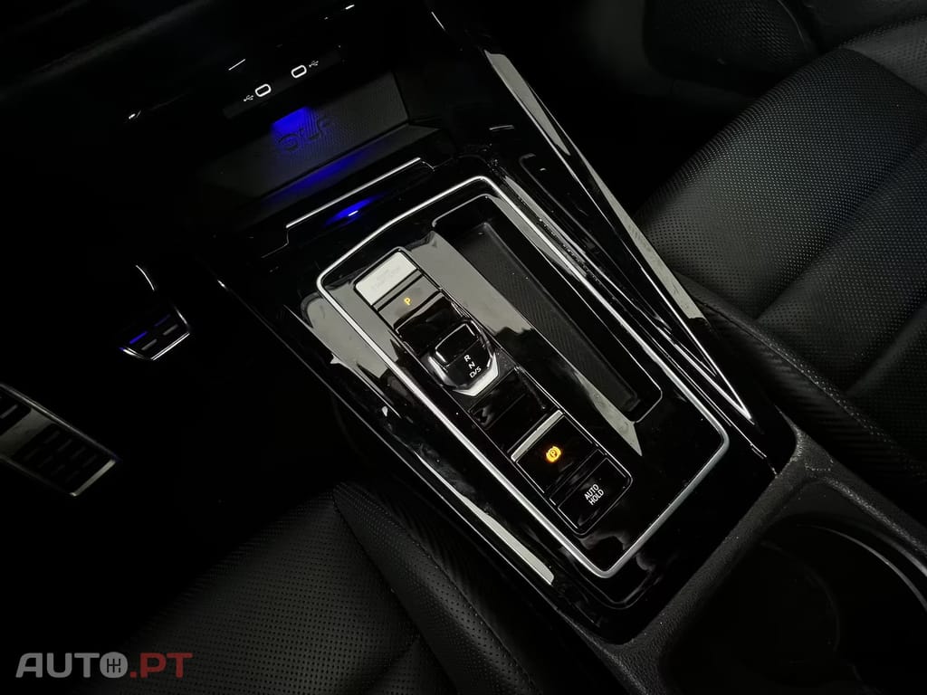 Volkswagen Golf 2.0 TSI R DSG