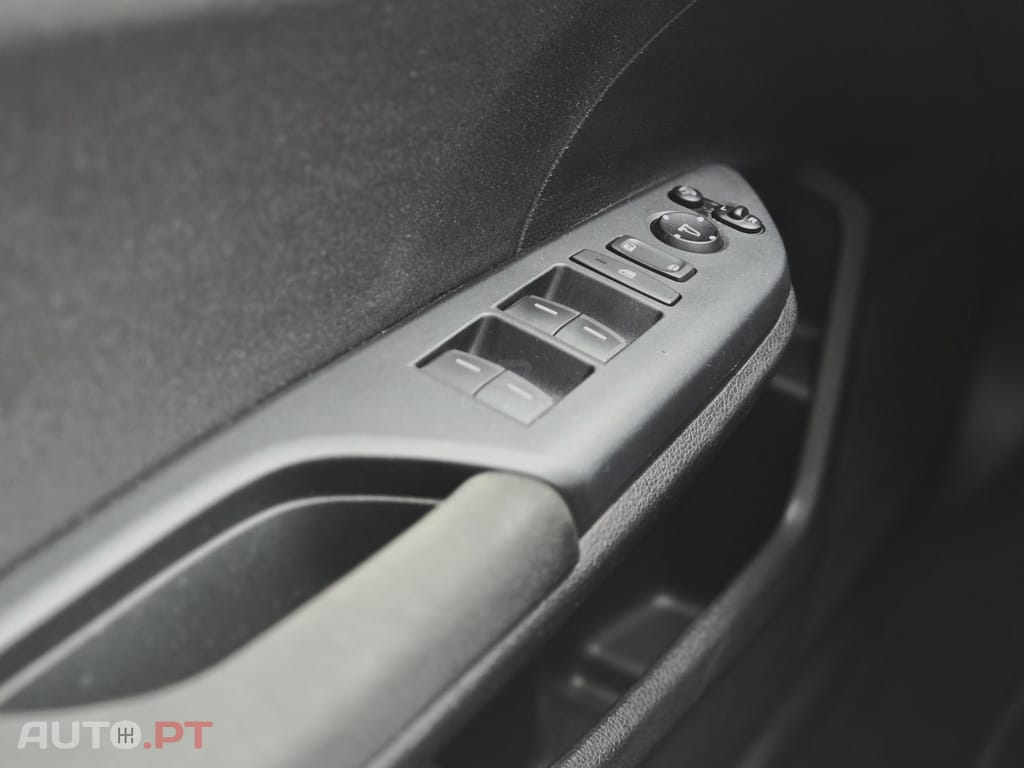 Honda Civic 1.0 i-VTEC Elegance Navi CVT