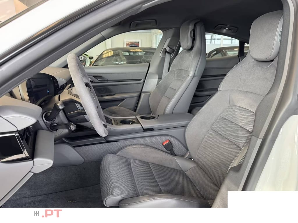 Porsche Taycan 4S Plus