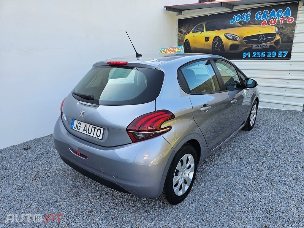 Peugeot 208 PureTech 68 Like