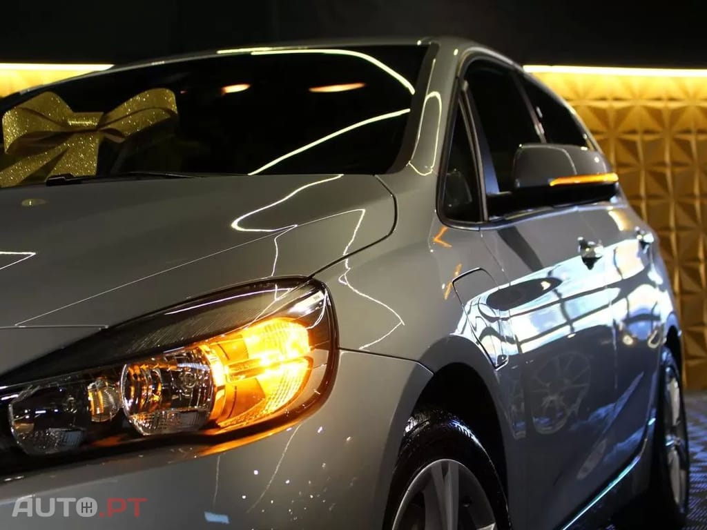 BMW 225 Line Luxury