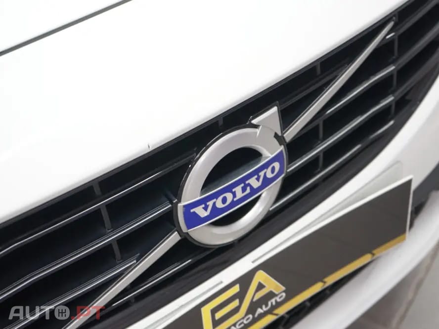 Volvo V60 2.4 D6 R-Design AWD Phev