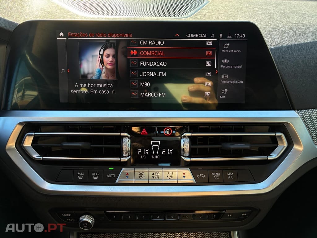 BMW 330 e Touring Pack M Auto — fotografia 27