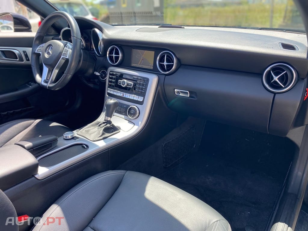 Mercedes-Benz SLK 200 BlueEFFICIENCY 7G-TRONIC Roadster pur