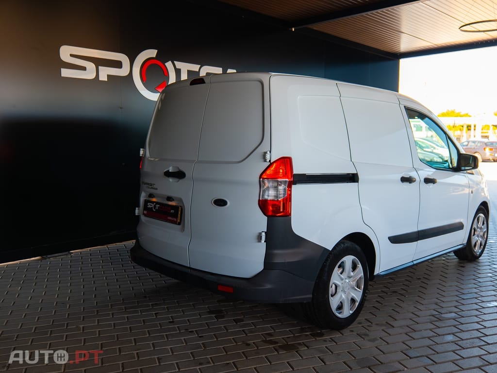 Ford Tourneo 1.5 TDCi Ambiente