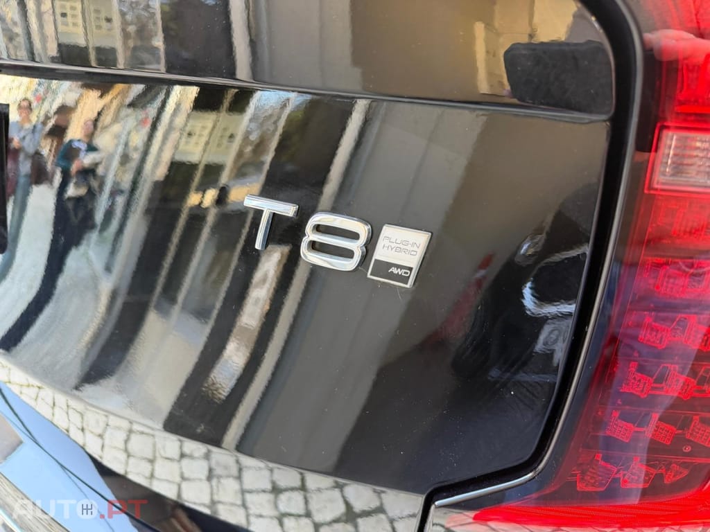 Volvo XC90 2.0 T8 PHEV Plus Dark AWD