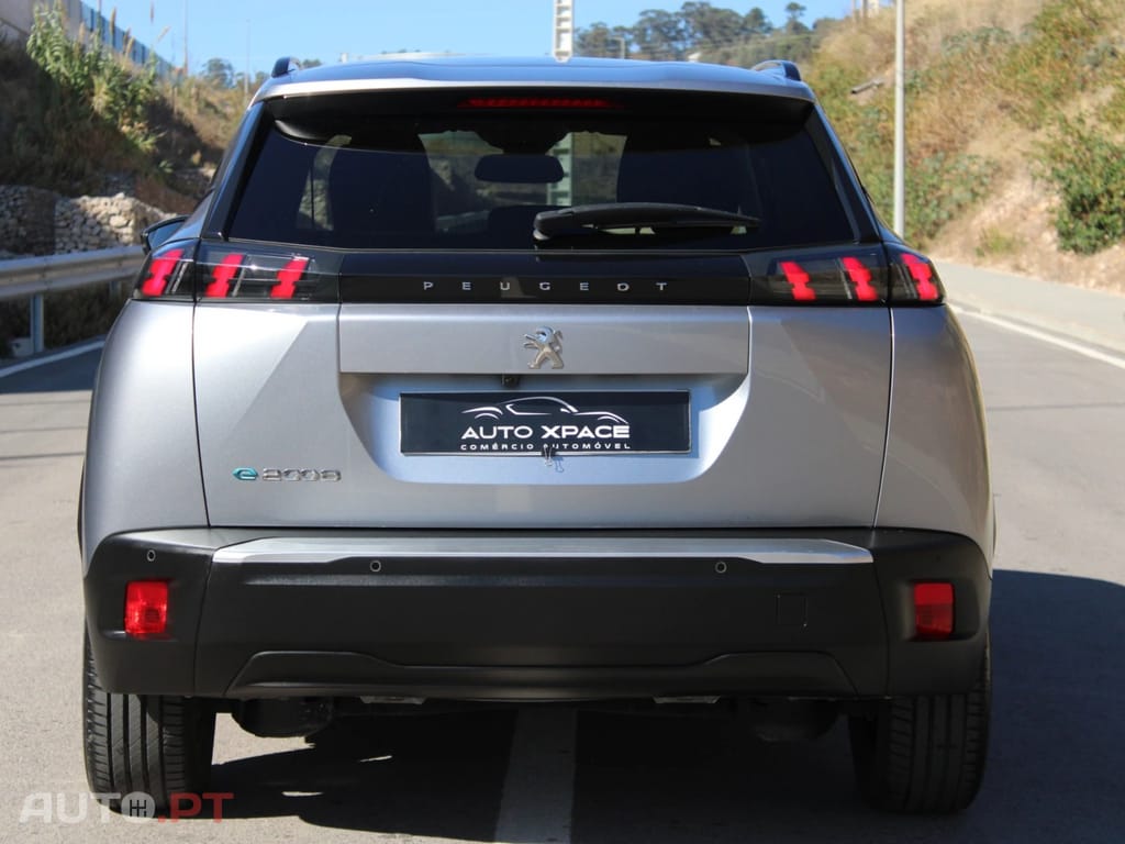 Peugeot E-2008 Allure Pack